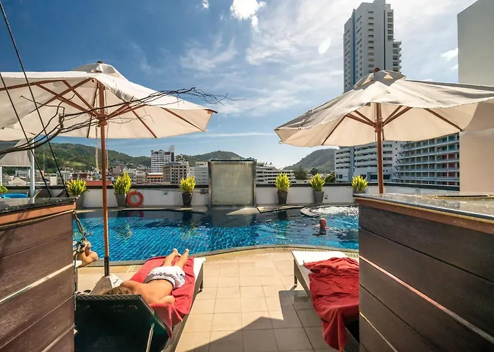 L8 Promotion 1 Bedroom Apartment In Bangla Road Patong Beach With Private Jacuzzi & Roof Top Pool