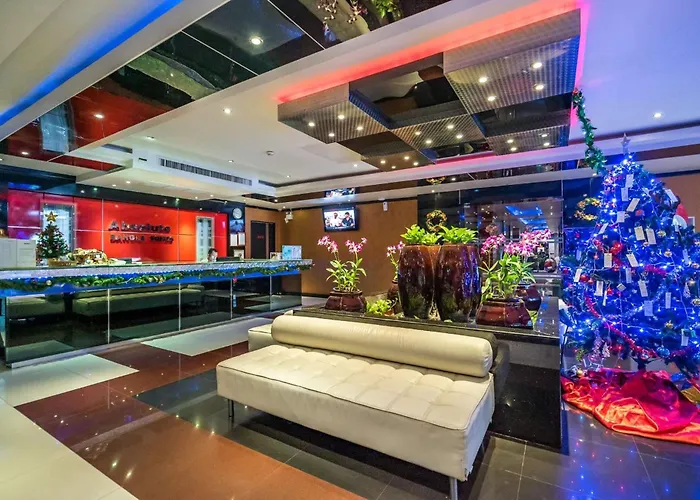 L8 Promotion 1 Bedroom Apartment In Bangla Road Patong Beach With Private Jacuzzi & Roof Top Pool
