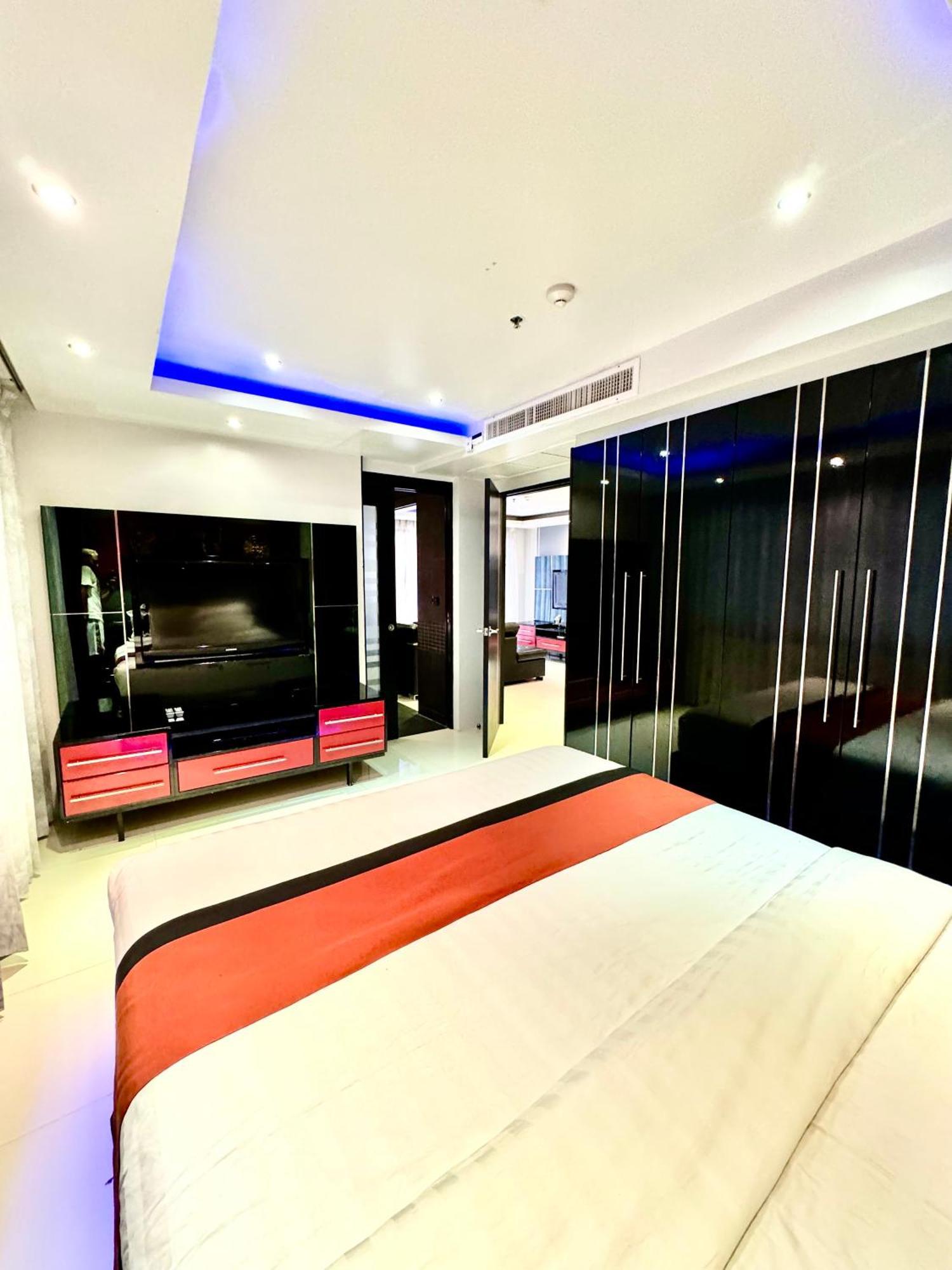 L8 Promotion 1 Bedroom In Bangla Road With Private Jacuzzi & Roof Pool דירה *